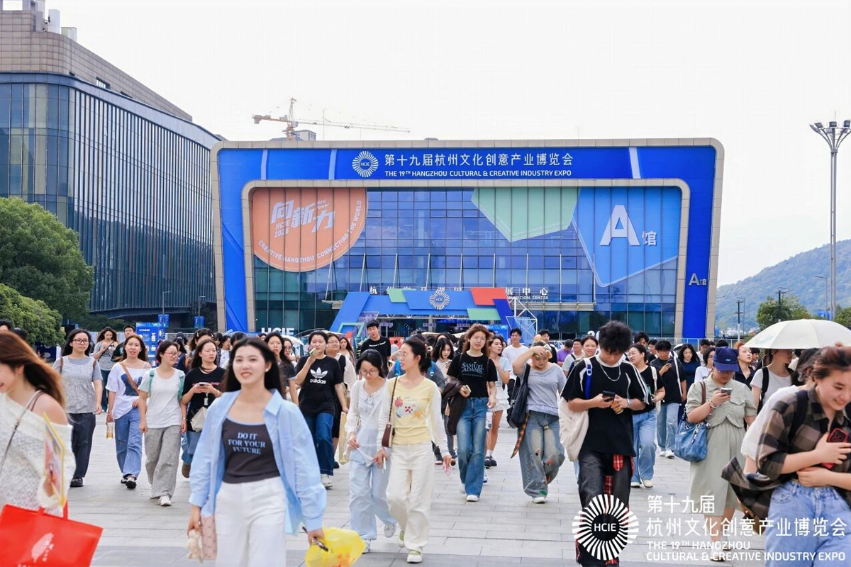 ��ʮ�Ōú����Ĳ����ڰ��R�����H��չ���Ć�Ļ